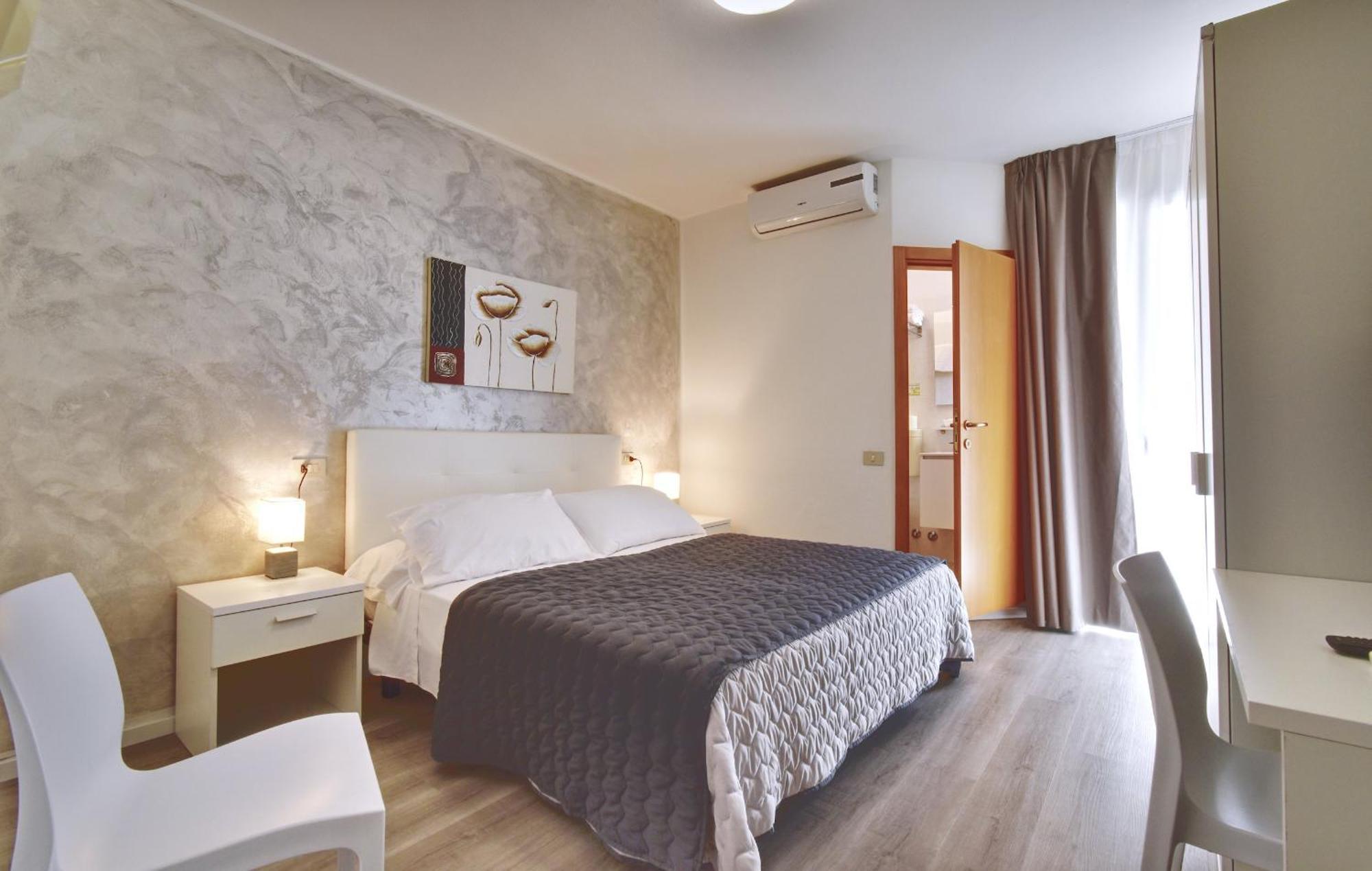 Hotel Augusta Caorle Zewnętrze zdjęcie