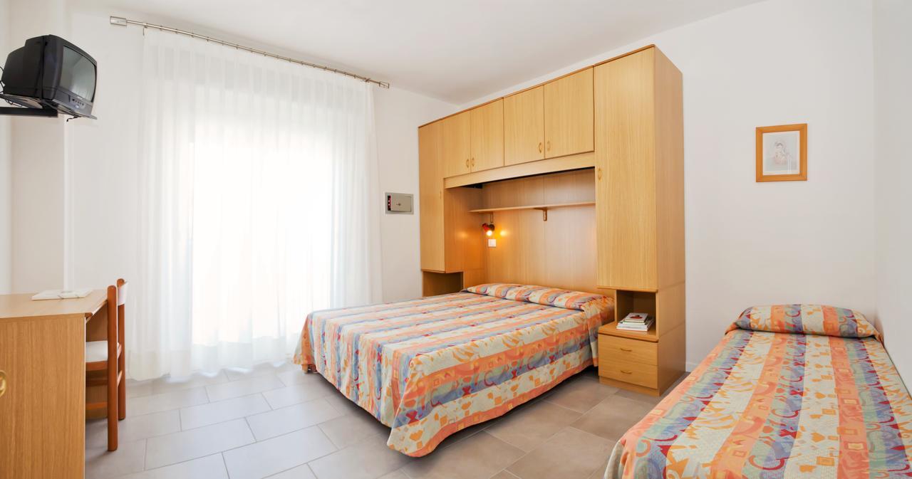 Hotel Augusta Caorle Zewnętrze zdjęcie