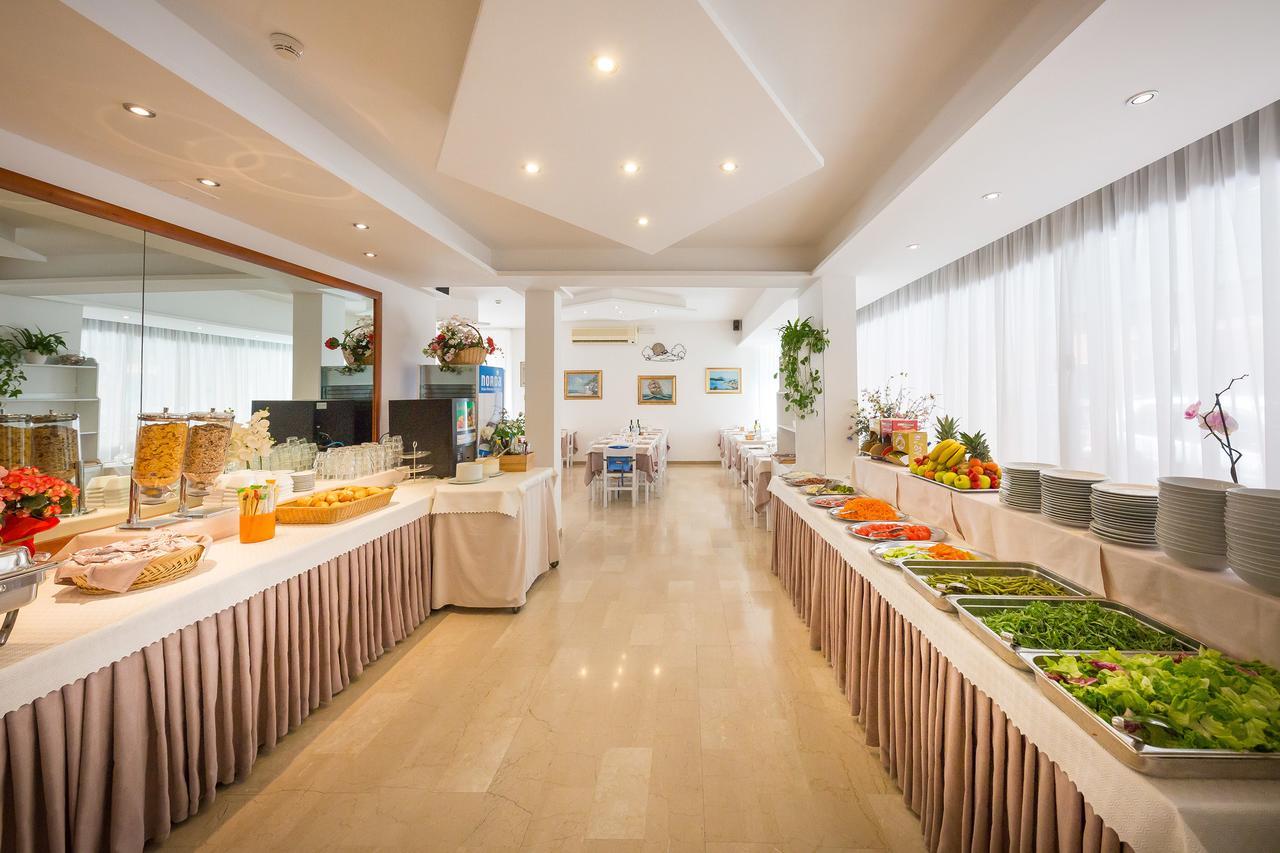 Hotel Augusta Caorle Zewnętrze zdjęcie